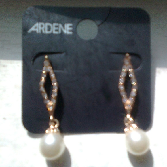 Earrings with Dangling Pearls